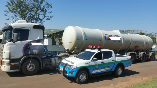 O veículo transportava 48.824 litros de etanol sem a licença ambiental. (Foto: assessoria)