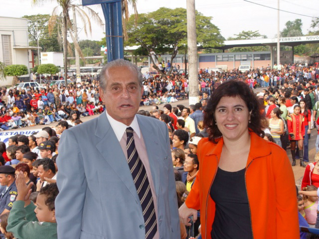 Ramez e Simone, durante desfile cívico em Três Lagoas; um dos muitos momentos que passaram juntos (Foto: Arquivo)