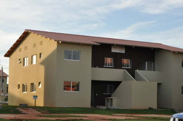 Os apartamentos do Conjunto Habitacional Novo Oeste foram entregues em dezembro de 2013, à famílias carentes, que participam do Programa 