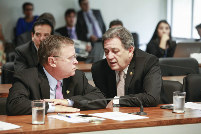 Senadores Blairo Maggi e Moka defendem diálogo do governo com caminhoneiros. (Foto: Divulgação)