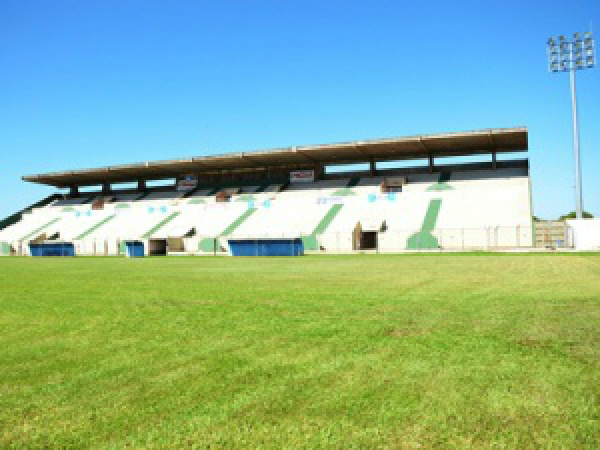 A realização das partidas conta com suporte da Secretaria Municipal de Esportes, Juventude e Lazer, Sejuvel e acontecem no Estádio Madrugadão. (Foto: Divulgação)