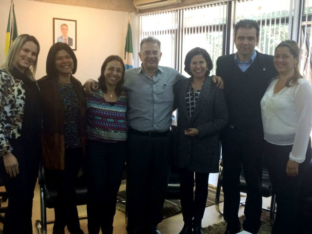 A prefeita Marcia Moura durante reunião na Secretaria de Estado de Saúde, em Campo Grande (Foto: Assessoria)
