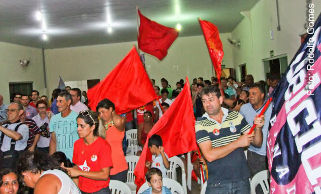 Correligionários e simpatizantes da campanha de Delcídio tomaram o espaço do Sindicato dos Policiais na Vila Piloto, para ouvirem o candidato (Foto: Divulgação)
