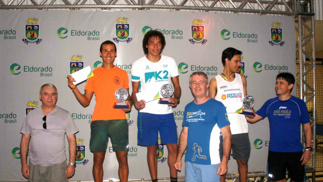 Os três primeiros colocados na categoria Masculino de 05 km (Foto: Assessoria)