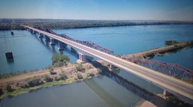 A ponte sobre o Rio Paraná após aberta, fará ligação entre os municípios de Três Lagoas e Castilho/SP. (Foto: Reprodução Facebook)