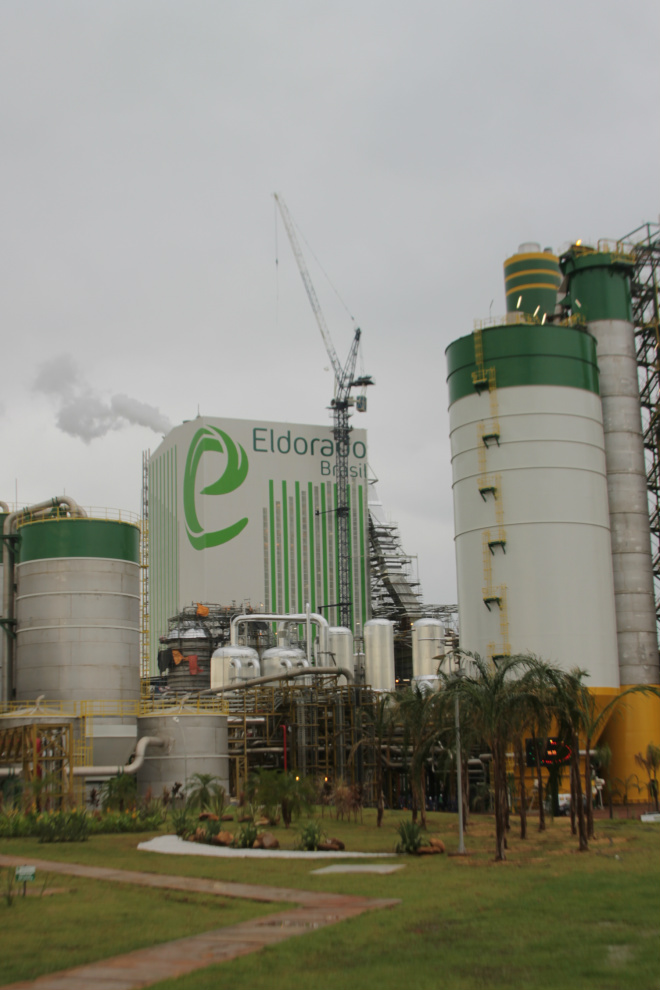 A caldeira de recuperação é a maior em atividade no mundo no segmento de celulose e foi fornecida pela Metso, empresa finlandesa (Foto: Ricardo Ojeda)