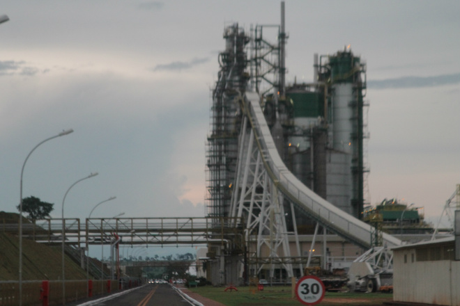 Eldorado Brasil abre as portas para a imprensa Conjunto de torres chama a atenção pelo tamanho (Foto: Ricardo Ojeda)
