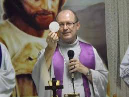 Dom José foi ordenado padre em1979; em 2009 foi nomeado bispo pelo Papa Bento XVI (Foto: Arquivo)