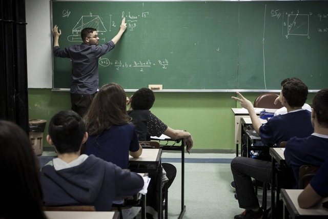 Aula na Etec Bom Retiro, que teve o melhor resultado no Enem entre as escolas públicas de SP - Marcelo Justo/Folhapress