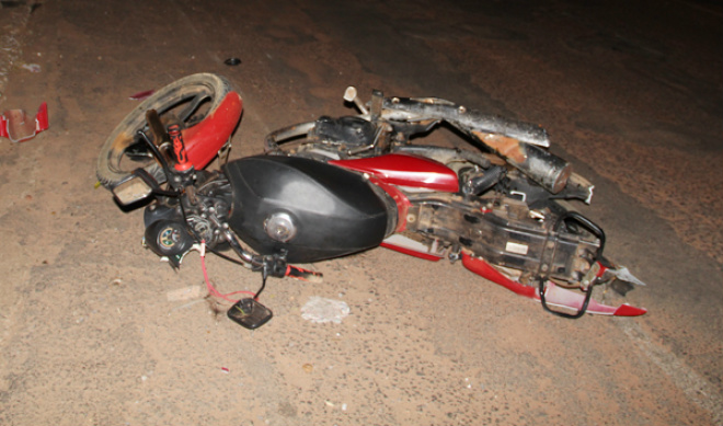 O motocicleta foi arrastada pelo Saveiro a uma distância de 40 metros do local do impacto