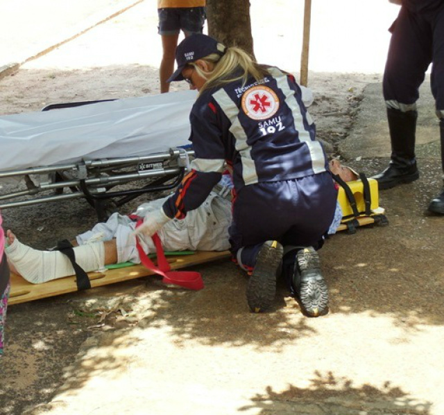 Um motociclista Idoso ficou ferido em colisão contra carro, no Interlagos (Foto: Celso Daniel)