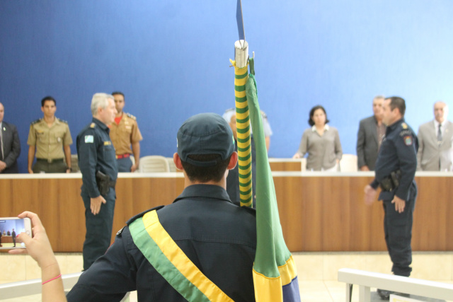 Momento da cerimônia que Moraes passa o comando do Batalhão para o coronel James Magno (Foto: Patricia Miranda)