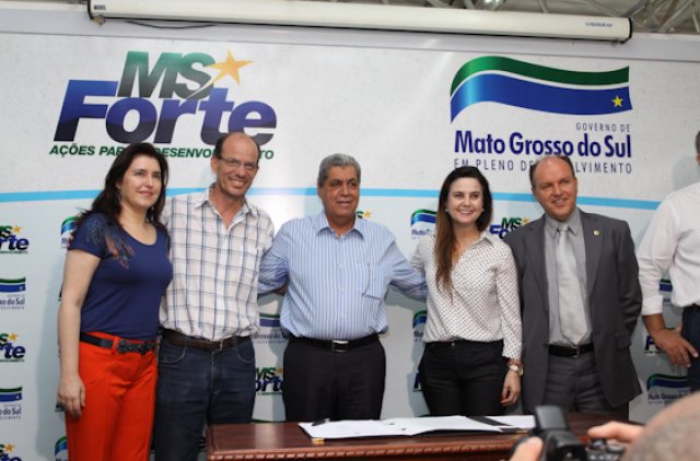 Várias autoridades prestigiaram o evento, como a vice-governadora Simone Tebet, prefeitos e deputados estaduais (Foto: Divulgação)