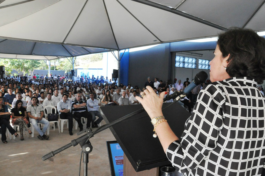 A prefeita Marcia Moura (PMDB) participou na tarde desta quinta-feira (21), da inauguração da reforma e ampliação do Senai de Três Lagoas. (Foto: Assessoria)