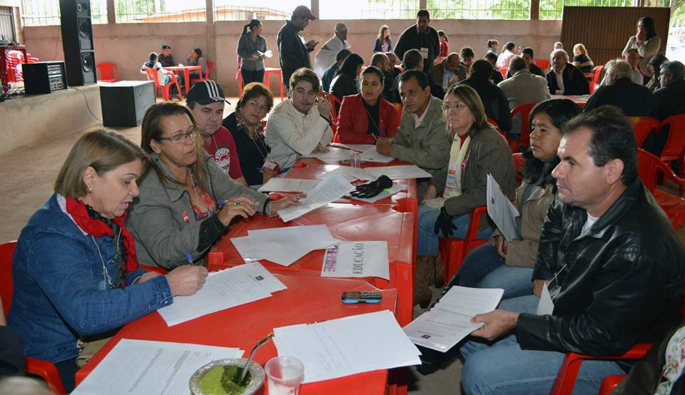 Os participantes foram divididos em grupos que debateram as principais reivindicações dos municípios do Cone Sul (Foto: Divulgação)