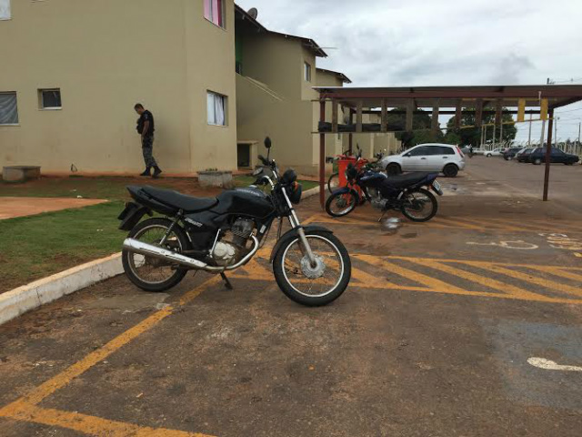 A moto, recuperada pela Rotai, foi encaminhada para a Depac na manhã de hoje (foto: Marco Campos)