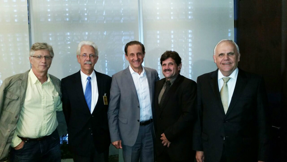 Presidente de Conselho da Abigraf Nacional articula missão de MS a Congresso no RJ O presidente do Conselho Diretivo da Abigraf Nacional, Julião Flaves Gaúna, que também preside o Sindigraf/MS e a Abigraf/MS, está articulando a realização de uma missão empresarial de Mato Grosso do Sul para participar da 16ª edição do Congresso Brasileiro da Indústria Gráfica. (Foto: Assessoria)