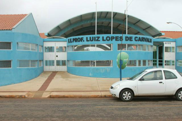 Escola estadual Luiz Lopes de Carvalho. (Foto: Arquivo/ Perfil News).