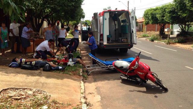 Idosa de 80 anos causou acidente na Vila Nova (Foto: Marco Campos)