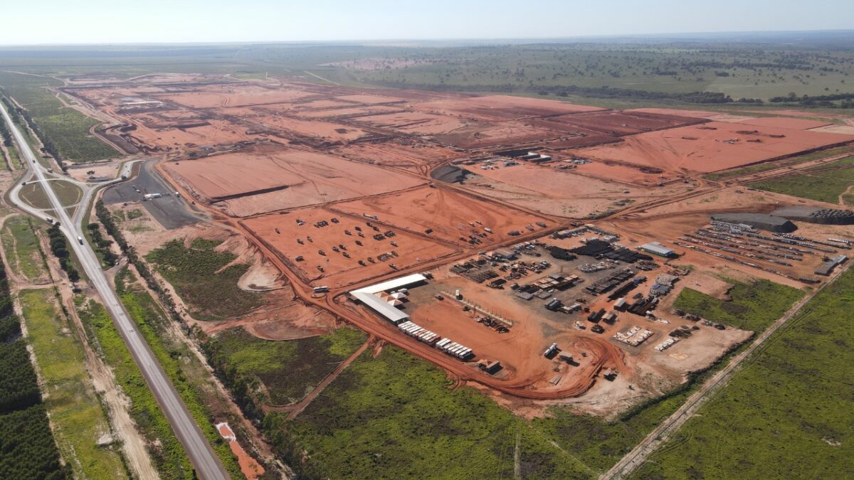 VÍDEO: Com mais de 10 meses de obras, projeto da Suzano Celulose em Ribas surpreende pelo tamanho VÍDEO: Com mais de 10 meses de obras, projeto da Suzano Celulose em Ribas surpreende pelo tamanho