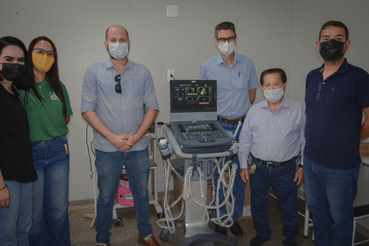 Akira acompanha instalação de aparelho de ultrassom recebido do Estado através do projeto “Bem Nascer MS"