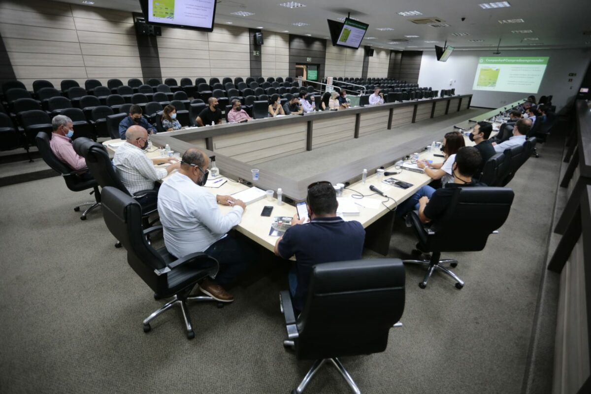 Aliança de Entidades é recepcionada na ACIM de Maringá Aliança de Entidades é recepcionada na ACIM de Maringá