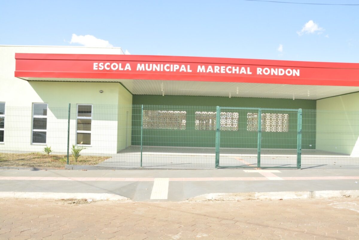 Akira anuncia implantação de salas de reforço e volta às aulas na nova sede da Escola Municipal "Marechal Rondon" Akira anuncia implantação de salas de reforço e volta às aulas na nova sede da Escola Municipal "Marechal Rondon"
