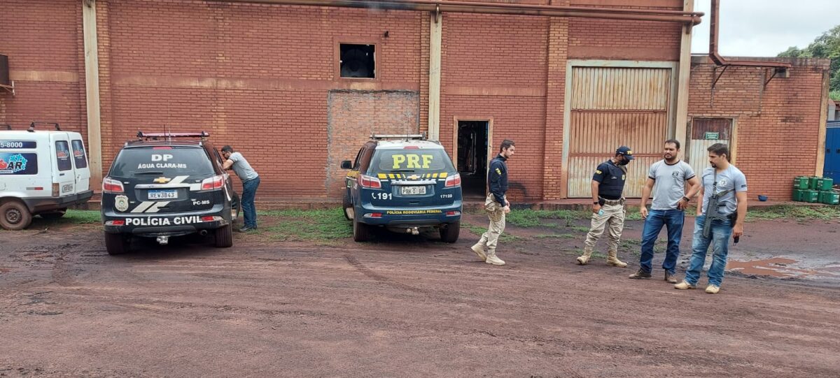 Em Água Clara, Polícia Civil incinera mais de 40 kg de pasta base de cocaína Em Água Clara, Polícia Civil incinera mais de 40 kg de pasta base de cocaína