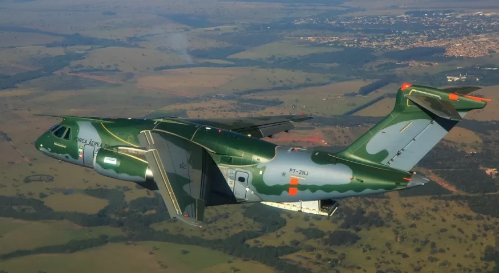 Bolsonaro autoriza FAB a trazer também pets de brasileiros que deixaram a Ucrânia Bolsonaro autoriza FAB a trazer também pets de brasileiros que deixaram a Ucrânia