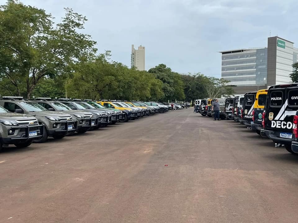 Akira participa de solenidade de entrega de viaturas em Campo Grande