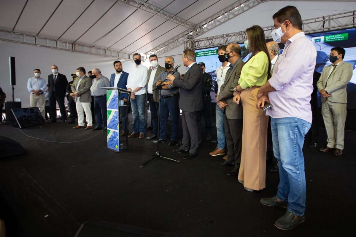 Governo de MS entrega 237 viaturas e 115 fuzis à polícia; Coronel David prestigiou o evento