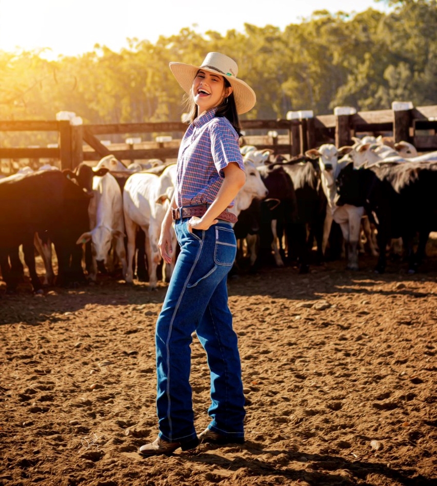 Kelly Fazendeira é Madrinha de Honra do 14º Rodeio União Kelly Fazendeira é Madrinha de Honra do 14º Rodeio União