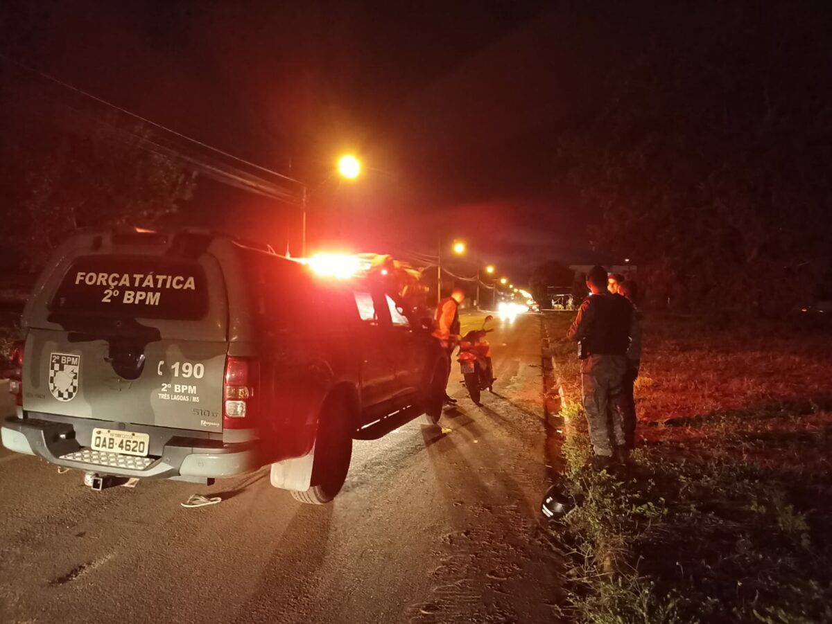 Em Três Lagoas, Operação Saturação aborda 72 pessoas, prende quatro e recupera dois veículos furtados