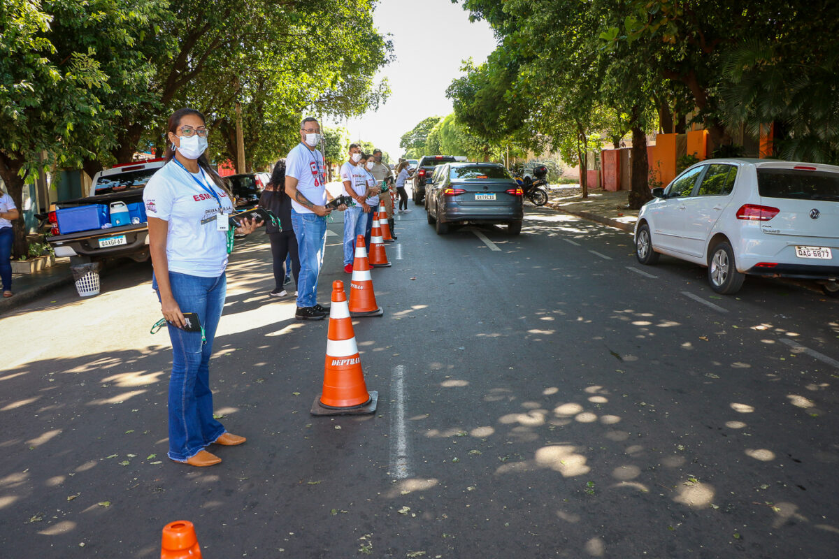 Assistência Social realiza blitz educativa em alusão à campanha “Esmola? Deixa pra lá”