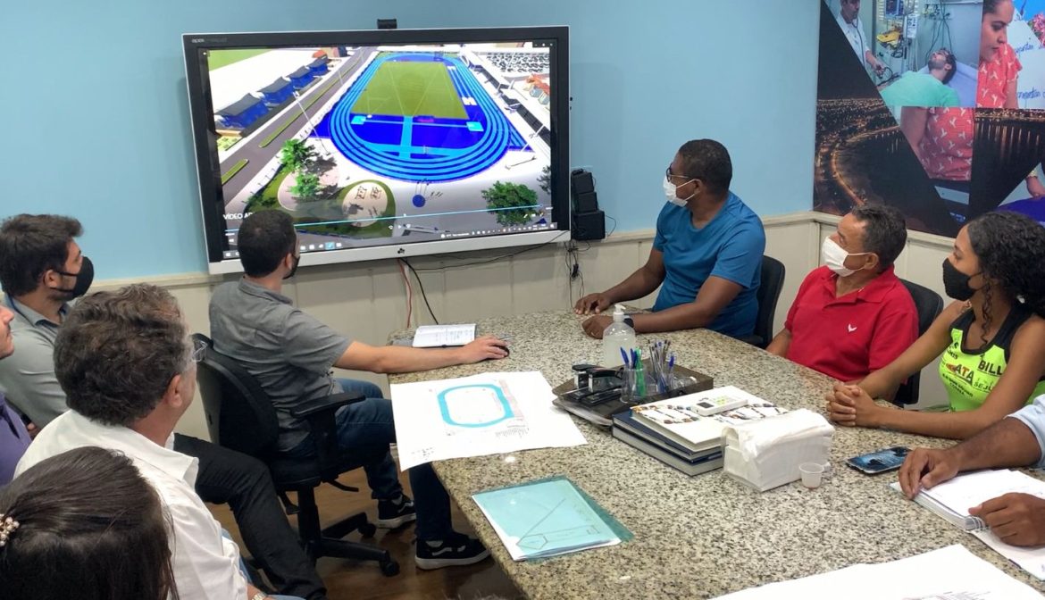Prefeito Angelo Guerreiro anuncia projeto com pista de atletismo emborrachada e outras diversas melhorias para o Estádio da ADEN Prefeito Angelo Guerreiro anuncia projeto com pista de atletismo emborrachada e outras diversas melhorias para o Estádio da ADEN
