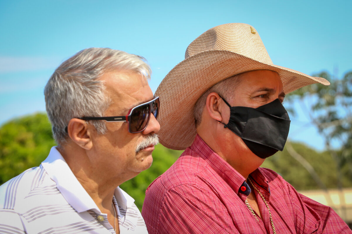 Prefeito Angelo Guerreiro entrega obra de canalização para salvar a 1ª Lagoa