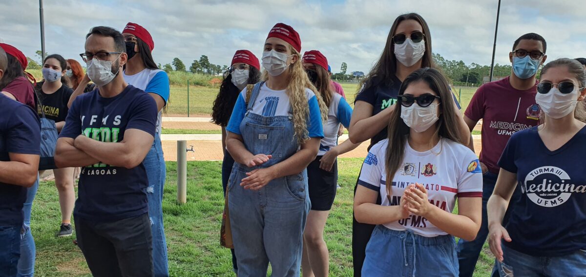Chaves do Hospital Regional são entregues ao diretor do Instituto Acqua Chaves do Hospital Regional são entregues ao diretor do Instituto Acqua