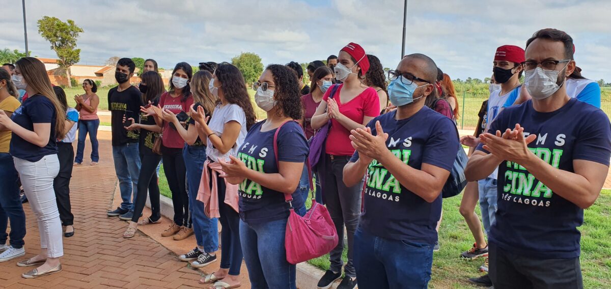 Chaves do Hospital Regional são entregues ao diretor do Instituto Acqua Chaves do Hospital Regional são entregues ao diretor do Instituto Acqua