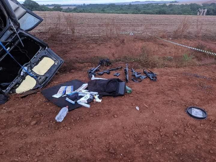 Bandidos em fuga trocam tiros com Policiais Militares do Paraná