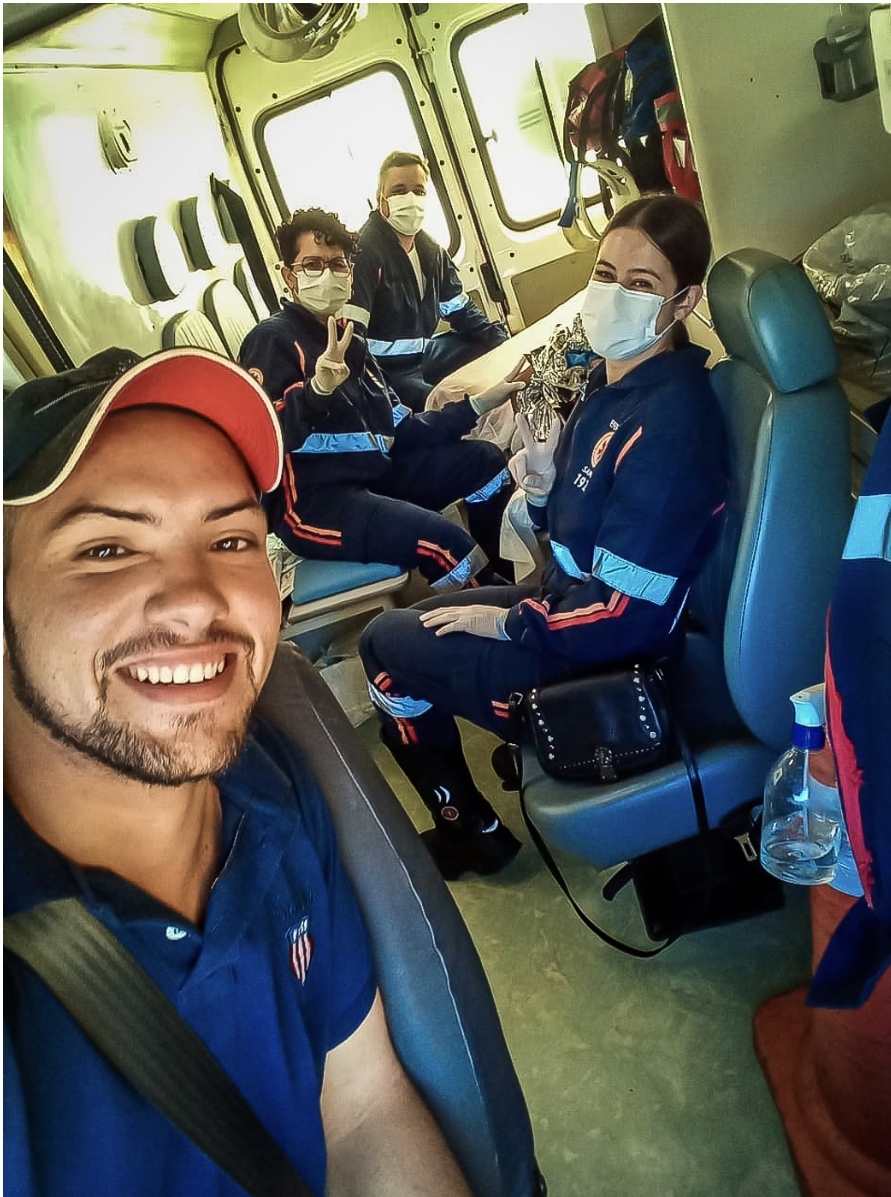 Equipe realiza parto de emergência dentro de viatura do SAMU de Três Lagoas Equipe realiza parto de emergência dentro de viatura do SAMU de Três Lagoas