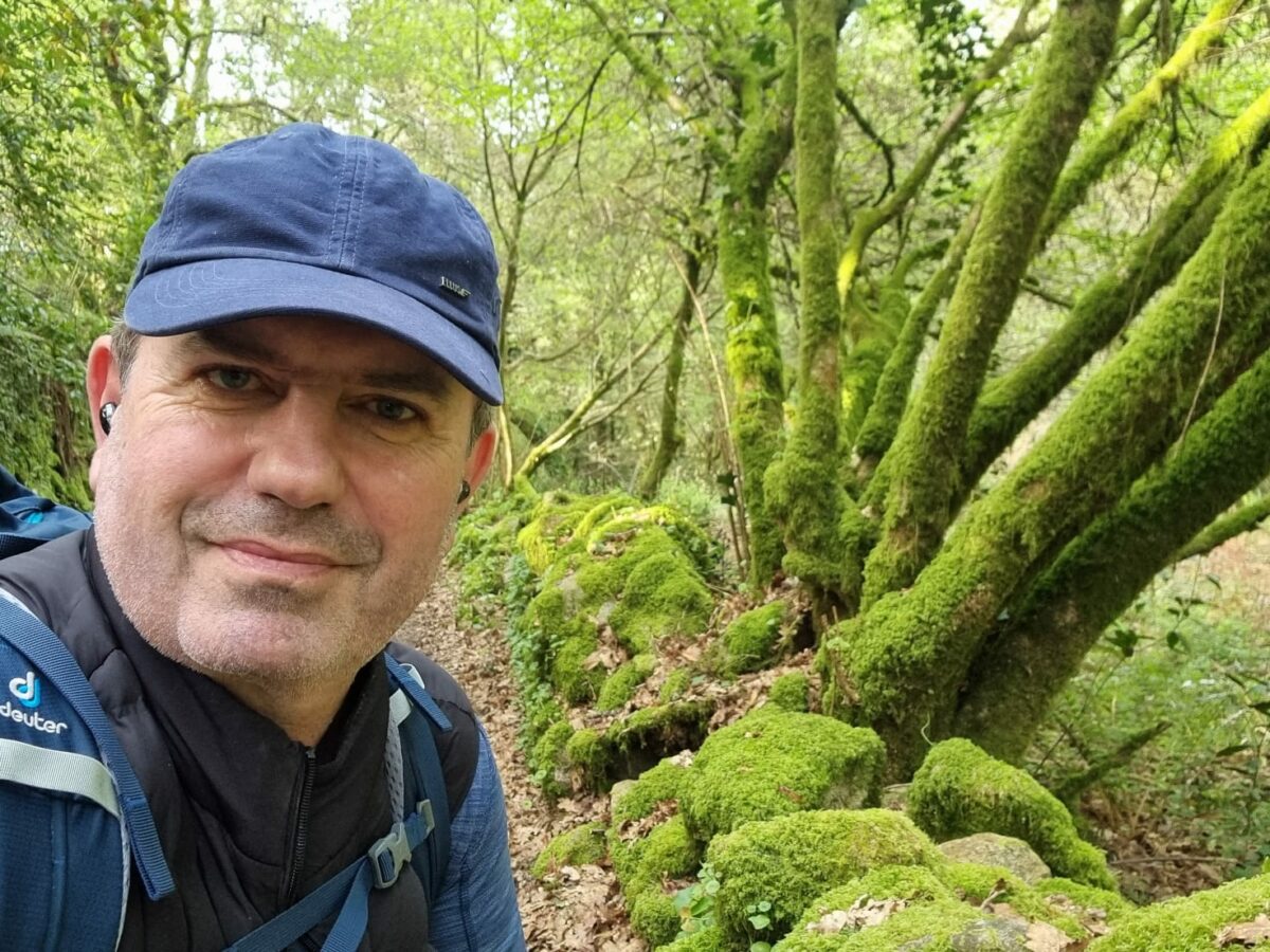 Casal de Três Lagoas, supera limites do corpo percorrendo o Caminho de Santiago de Compostela