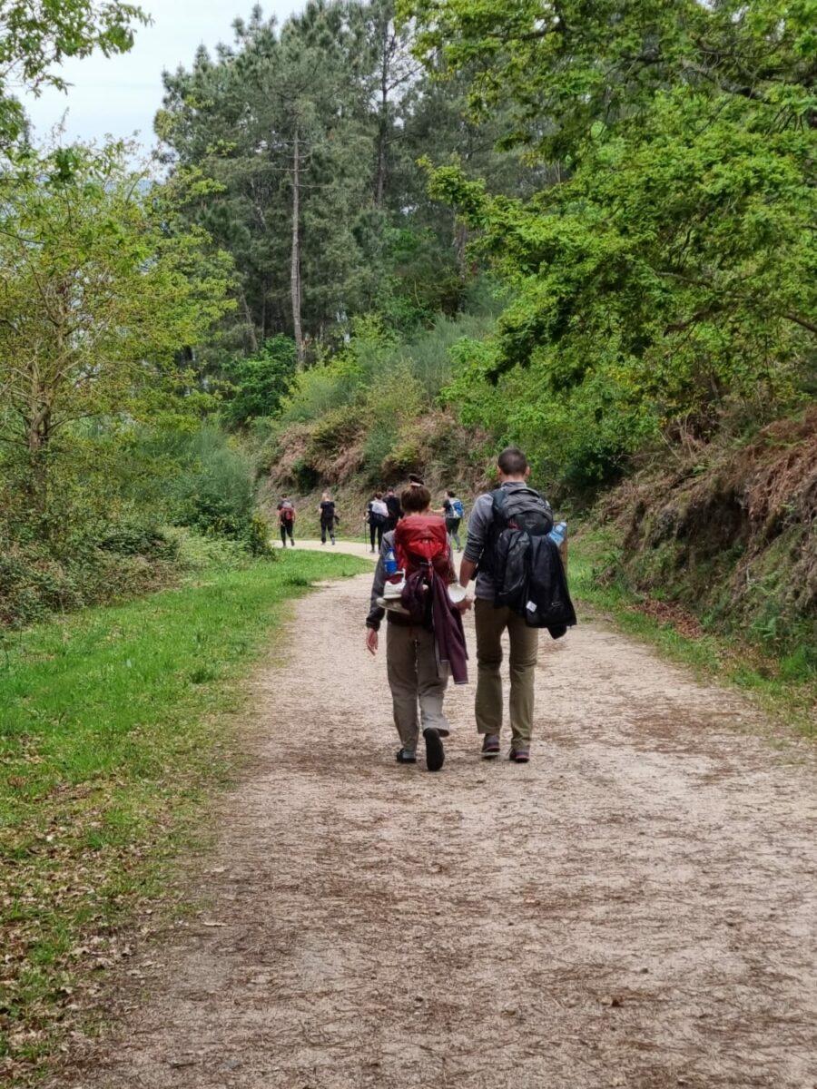 Casal de Três Lagoas, supera limites do corpo percorrendo o Caminho de Santiago de Compostela