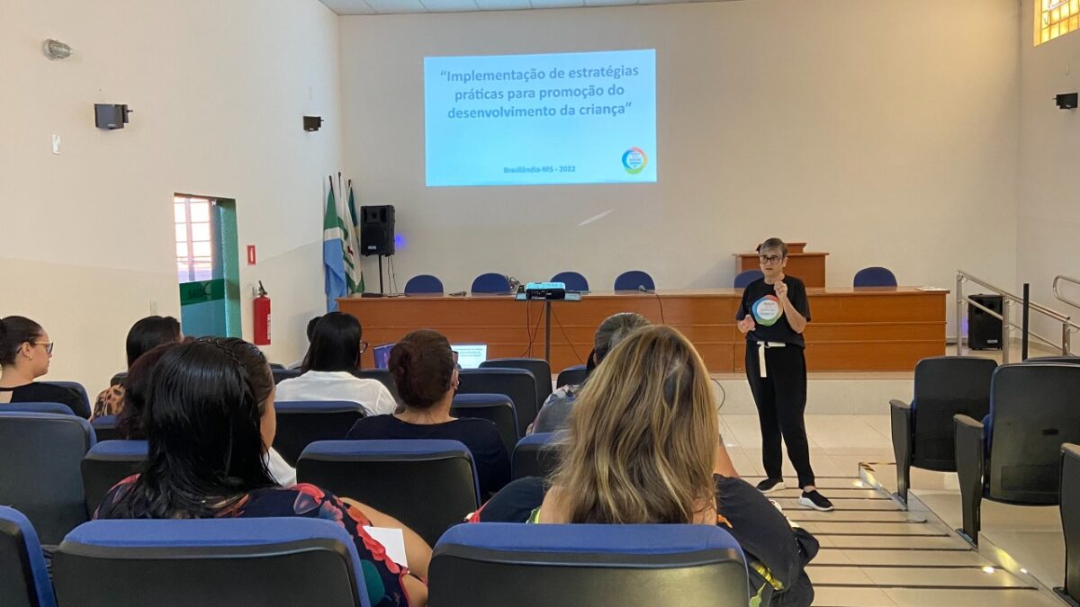 Profissionais da Educação de Brasilândia participam da continuidade do Projeto Pela Primeira Infância