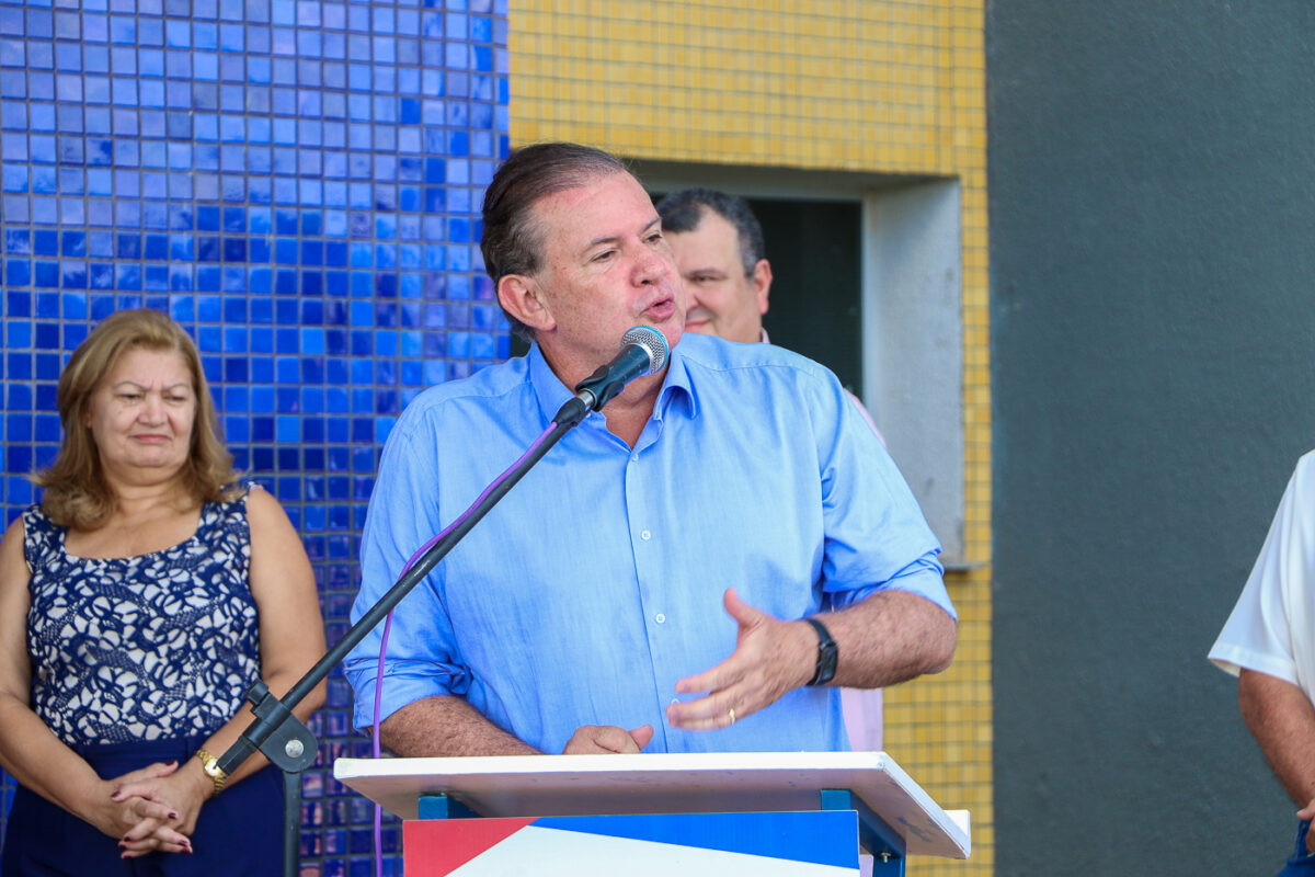 Chaves do Hospital Regional são entregues ao diretor do Instituto Acqua Chaves do Hospital Regional são entregues ao diretor do Instituto Acqua