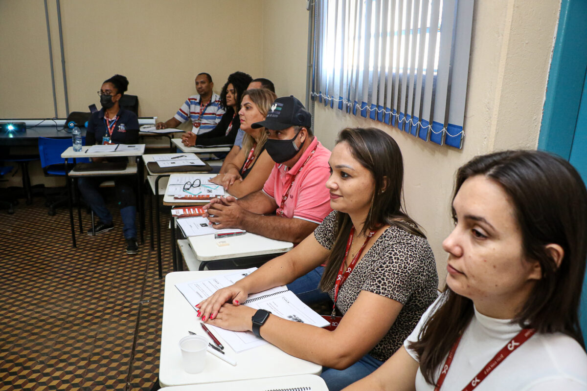 Para melhorar atendimento à população, servidores da Tributação e Fiscalização participam de curso de capacitação