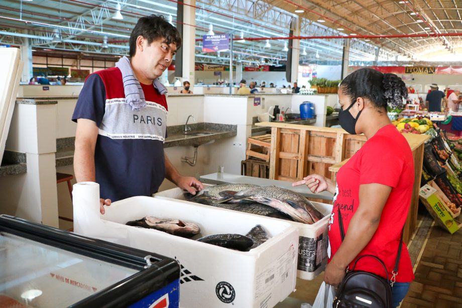 Feira do Peixe comercializa mais de 15 toneladas de peixe em Três Lagoas