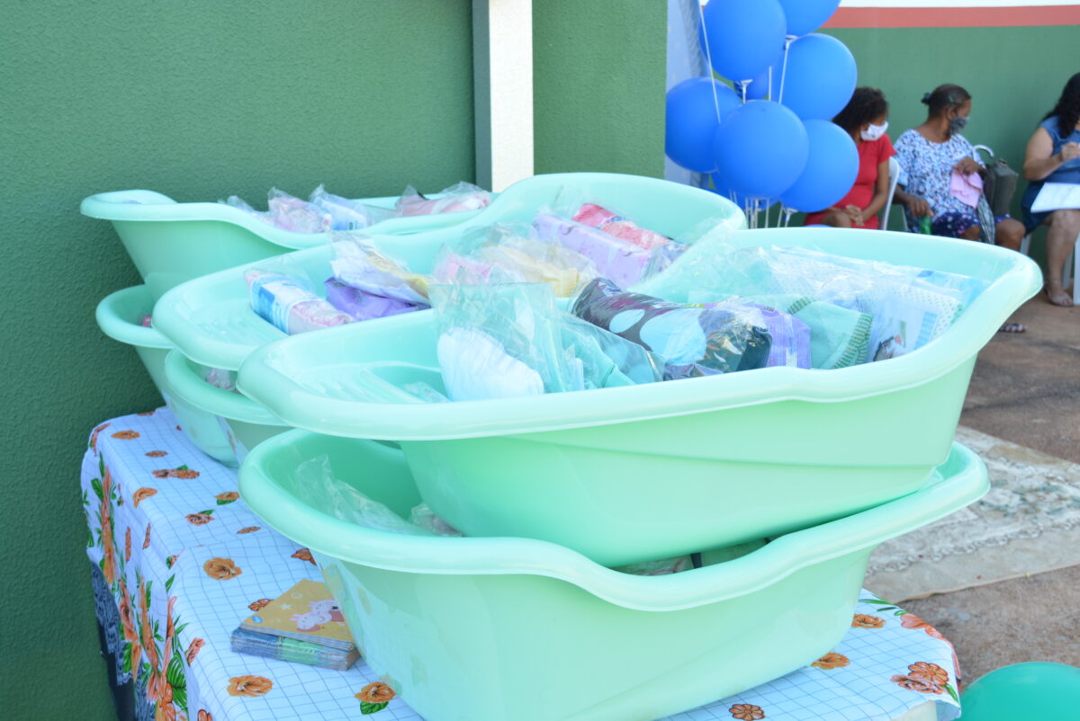 Assistência Social entrega 14 kits bebês para gestantes em Bataguassu Assistência Social entrega 14 kits bebês para gestantes em Bataguassu