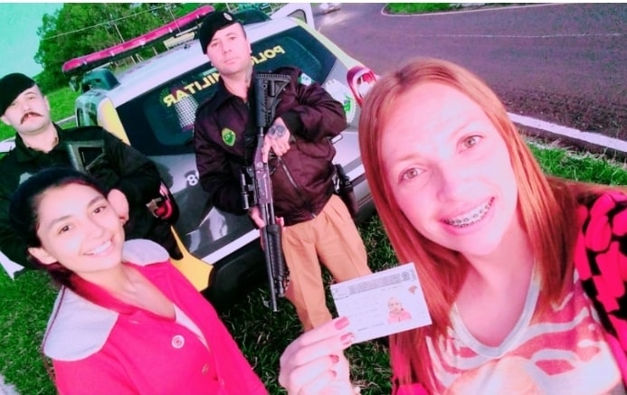 'Um sonho muito louco': motorista realiza sonho de ser parada em blitz e viraliza nas Redes Sociais
