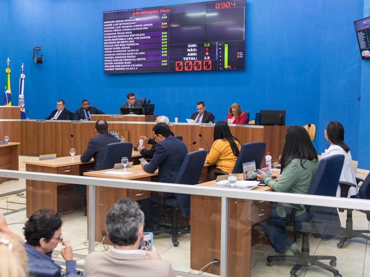 Vereadores aprovam agendamento de consultas por telefone e Comissão de Defesa de Animais Vereadores aprovam agendamento de consultas por telefone e Comissão de Defesa de Animais