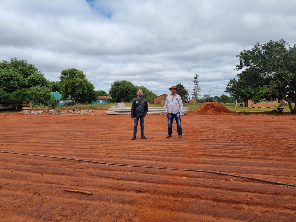 Autoridades do Município visitam reforma da Escola Municipal Assentamento Mutum